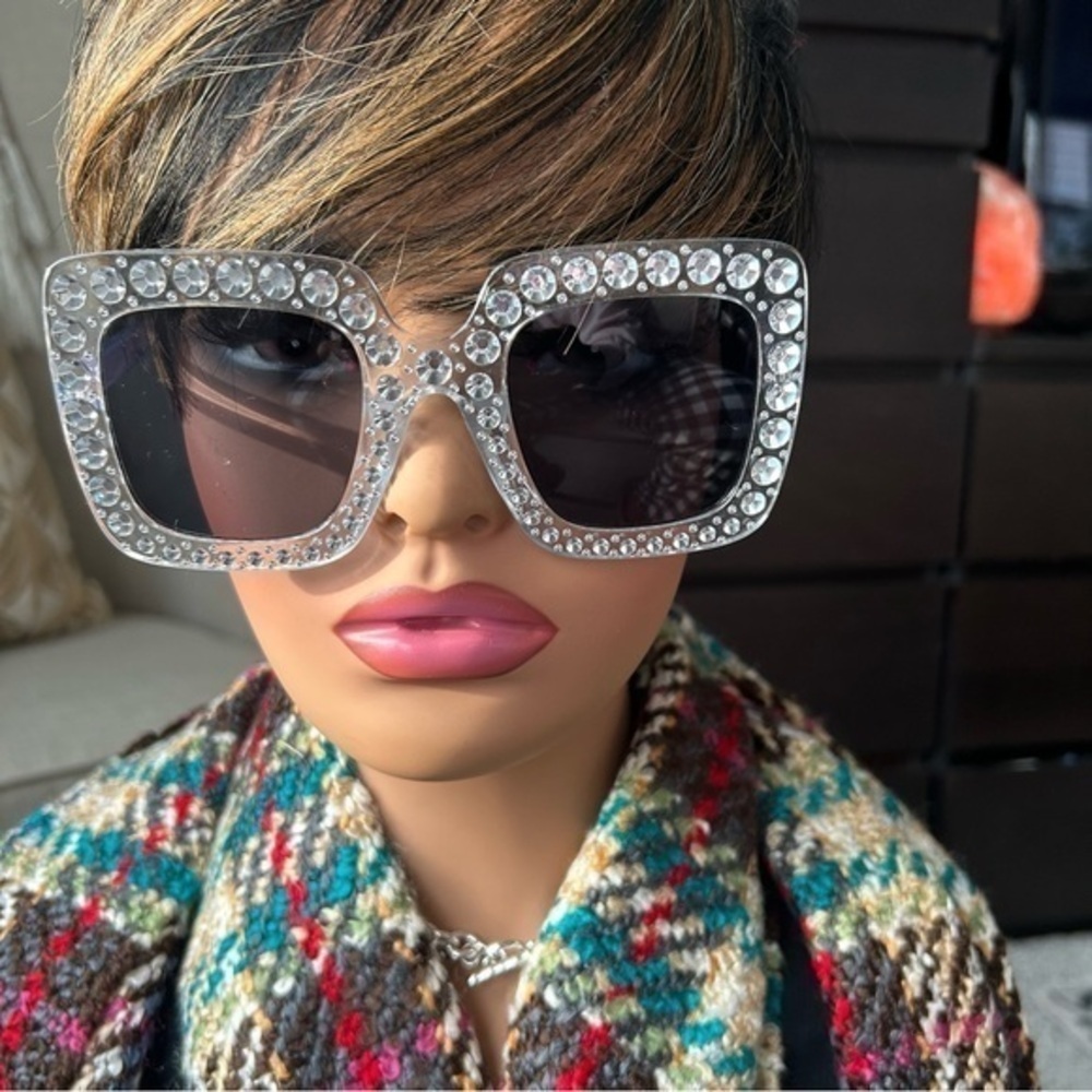 ✨NWT Rhinestone clear oversized statement sunglasses 🕶️ sunshades - Picture 7 of 12